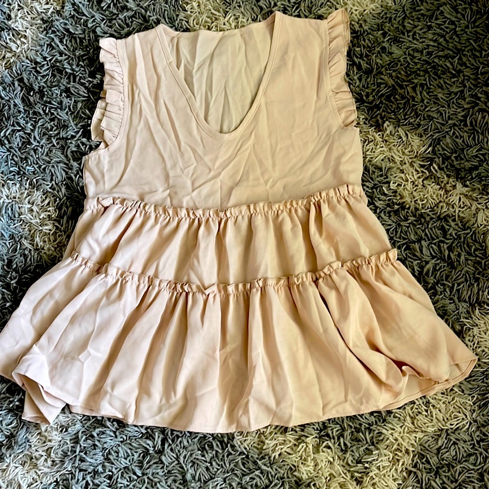 Super cute flowey top